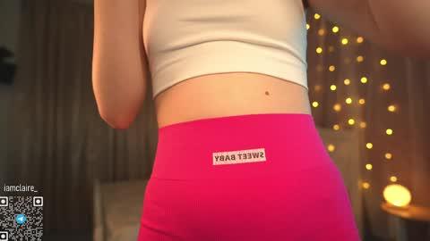 Snapshot of iamclaire_ chatting on December 9, 2024, 4:47 pm Claire online show from December 9, 2024, 4:47 pm