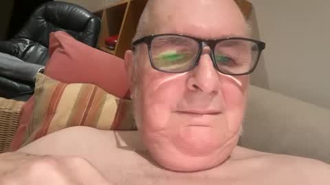 Snapshot of ian53a chatting on January 27, 2025, 6:52 pm ian53a - mature UK man for same online show from January 27, 2025, 6:52 pm