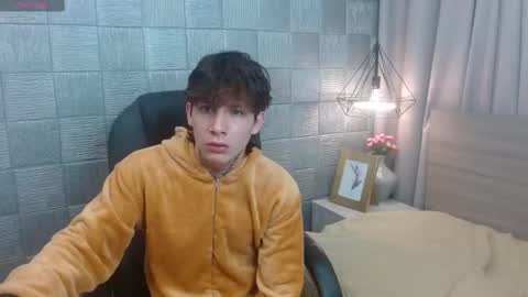 Snapshot of iancute_ chatting on September 12, 2025, 10:43 pm ian online show from September 12, 2025, 10:43 pm