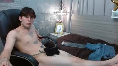 Snapshot of iancute_ chatting on September 29, 2025, 12:27 am ian online show from September 29, 2025, 12:27 am