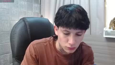 Snapshot of iancute_ chatting on October 12, 2025, 8:30 pm ian online show from October 12, 2025, 8:30 pm