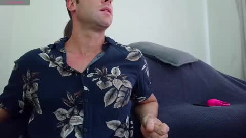 Snapshot of ibovegas chatting on September 15, 2025, 12:16 pm Laura e Augusto online show from September 15, 2025, 12:16 pm