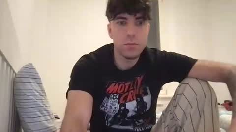 Snapshot of icyninesix chatting on January 23, 2025, 10:44 pm icyninesix online show from January 23, 2025, 10:44 pm