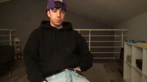 Snapshot of icyninesix chatting on February 1, 2025, 6:29 pm icyninesix online show from February 1, 2025, 6:29 pm