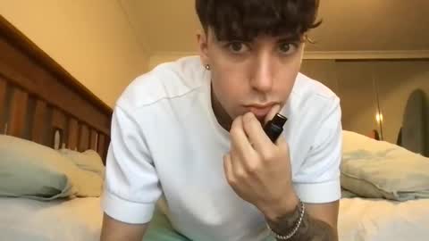 Snapshot of icyninesix chatting on February 19, 2025, 3:06 am icyninesix online show from February 19, 2025, 3:06 am