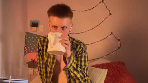 Snapshot of igarsson chatting on February 19, 2025, 9:14 pm vladito online show from February 19, 2025, 9:14 pm