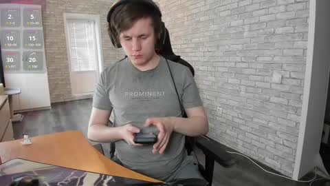 Snapshot of iliaskrislove chatting on February 27, 2025, 9:32 am iliaskris online show from February 27, 2025, 9:32 am
