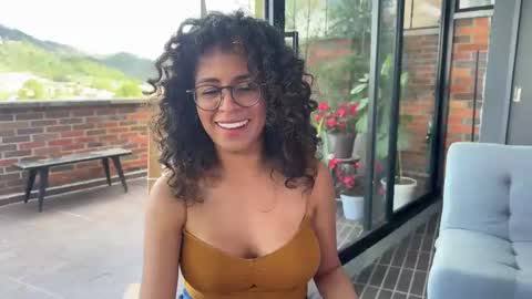 Snapshot of illaroom chatting on February 26, 2025, 7:49 pm Kloe online show from February 26, 2025, 7:49 pm