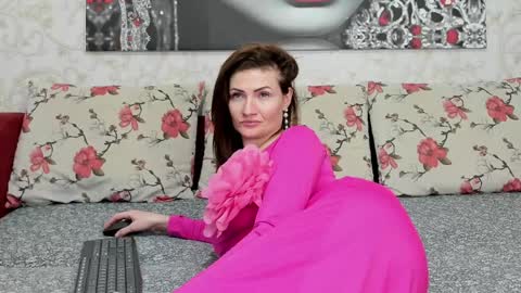 Snapshot of illegalbeauty87 chatting on December 3, 2024, 3:41 am Ingrid or more easier...Miss  GoDDess Mistress online show from December 3, 2024, 3:41 am