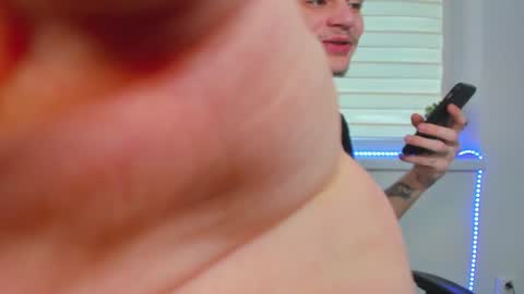 Snapshot of illusions888 chatting on December 20, 2024, 11:00 am D-Illusion online show from December 20, 2024, 11:00 am