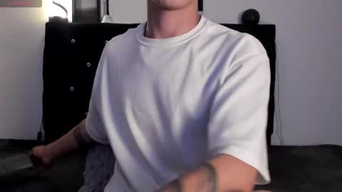 Snapshot of im__thomas chatting on September 26, 2025, 5:00 am IM  THOMAS online show from September 26, 2025, 5:00 am