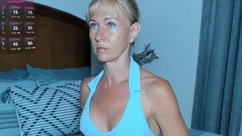 Snapshot of im_beautiful chatting on October 1, 2025, 12:00 pm Christine -  online show from October 1, 2025, 12:00 pm