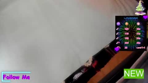 Snapshot of im_ur_hot_ella chatting on December 31, 2024, 6:37 am ella may online show from December 31, 2024, 6:37 am