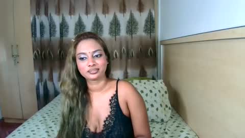 Snapshot of indiansecretlove20 chatting on December 15, 2024, 3:42 pm goddess online show from December 15, 2024, 3:42 pm