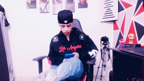 Snapshot of indomitablebeast chatting on December 19, 2024, 6:01 am matias online show from December 19, 2024, 6:01 am