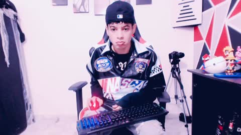 Snapshot of indomitablebeast chatting on January 25, 2025, 2:25 pm matias online show from January 25, 2025, 2:25 pm