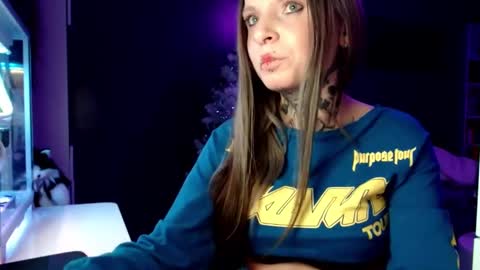 Snapshot of inesdesire chatting on January 7, 2025, 9:35 pm InesDesire online show from January 7, 2025, 9:35 pm