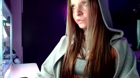 Snapshot of inesdesire chatting on February 17, 2025, 7:26 am InesDesire online show from February 17, 2025, 7:26 am