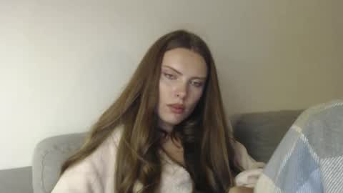 Sweet girl online show from October 18, 2025, 5:35 pm