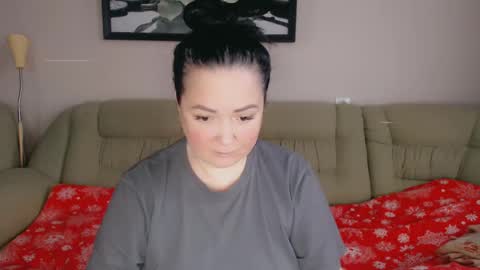 Snapshot of infinity_loveliness chatting on December 2, 2024, 5:59 am Infinity online show from December 2, 2024, 5:59 am