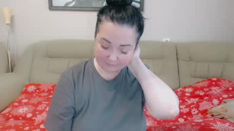 Snapshot of infinity_loveliness chatting on December 2, 2024, 9:02 am Infinity online show from December 2, 2024, 9:02 am