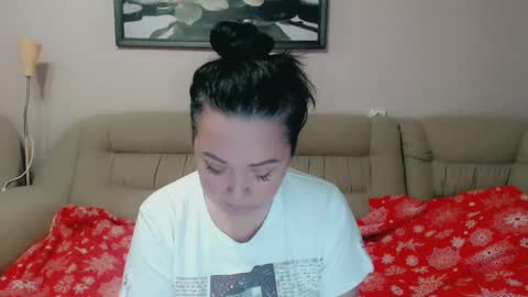 Snapshot of infinity_loveliness chatting on December 3, 2024, 11:22 am Infinity online show from December 3, 2024, 11:22 am