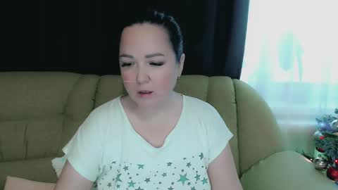 Snapshot of infinity_loveliness chatting on January 5, 2025, 7:28 am Infinity online show from January 5, 2025, 7:28 am