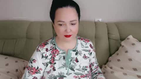 Snapshot of infinity_loveliness chatting on January 23, 2025, 10:22 am Infinity online show from January 23, 2025, 10:22 am