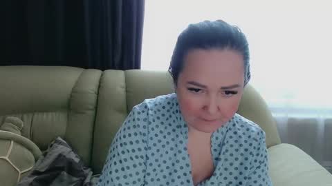 Snapshot of infinity_loveliness chatting on February 7, 2025, 8:11 am Infinity online show from February 7, 2025, 8:11 am