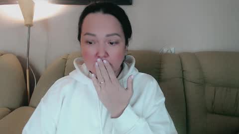 Snapshot of infinity_loveliness chatting on October 21, 2025, 5:52 am Infinity online show from October 21, 2025, 5:52 am