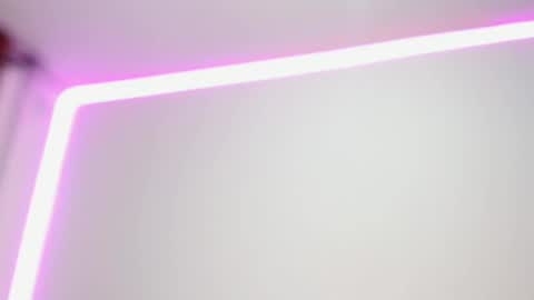 Snapshot of innocent_fox chatting on January 14, 2025, 1:36 am Abril online show from January 14, 2025, 1:36 am