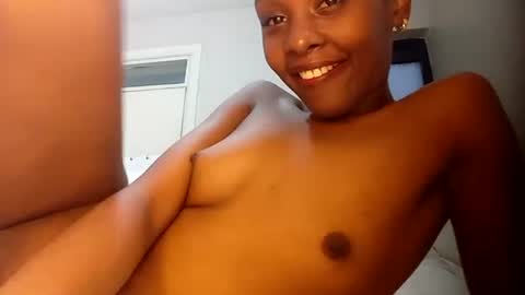 Snapshot of innocentcuteface chatting on December 2, 2024, 3:36 pm Amber online show from December 2, 2024, 3:36 pm