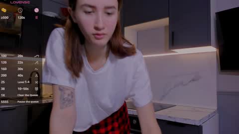 Snapshot of internetsexplorer chatting on December 13, 2024, 8:09 am Bernadette Join online show from December 13, 2024, 8:09 am