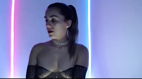 Snapshot of iris_luna_ chatting on November 4, 2025, 4:33 am Iris Luna  online show from November 4, 2025, 4:33 am