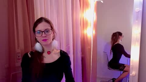 Snapshot of iriss_miller chatting on January 27, 2025, 9:33 pm Im your queen Iriss online show from January 27, 2025, 9:33 pm