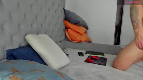 Snapshot of ironhulk22 chatting on January 22, 2025, 9:02 am ironhulk22 online show from January 22, 2025, 9:02 am