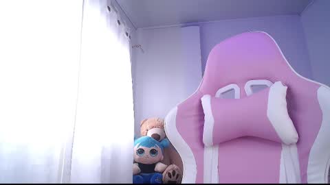 Snapshot of isa_emeralds chatting on February 25, 2025, 4:10 pm Isabella  online show from February 25, 2025, 4:10 pm