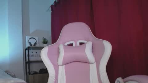 Snapshot of isa_emeralds chatting on September 22, 2025, 10:39 am Isabella  online show from September 22, 2025, 10:39 am