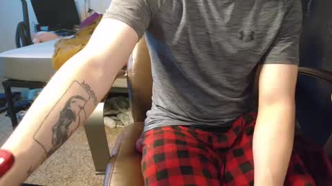 Snapshot of isaac_sheffield chatting on December 21, 2024, 2:04 pm isaac online show from December 21, 2024, 2:04 pm