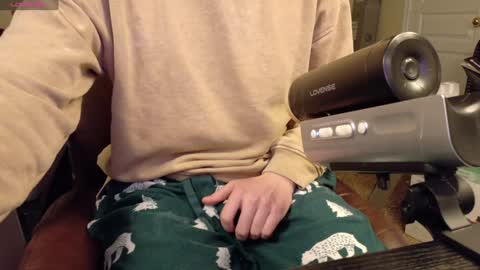Snapshot of isaac_sheffield chatting on January 21, 2025, 2:37 pm isaac online show from January 21, 2025, 2:37 pm