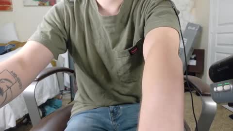 Snapshot of isaac_sheffield chatting on September 23, 2025, 4:04 am isaac online show from September 23, 2025, 4:04 am