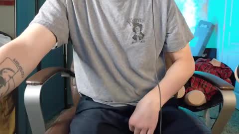 Snapshot of isaac_sheffield chatting on September 29, 2025, 5:56 am isaac online show from September 29, 2025, 5:56 am