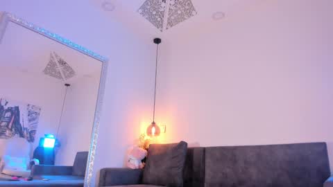 Snapshot of isabela_franco_ chatting on February 4, 2025, 12:11 pm Isabela online show from February 4, 2025, 12:11 pm