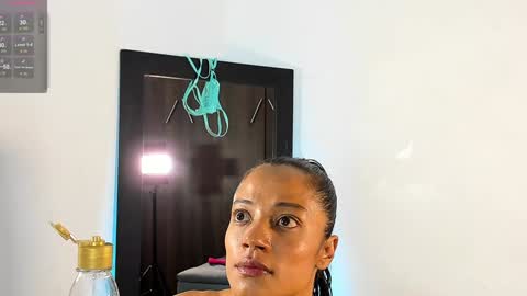 Snapshot of isabella_savina chatting on January 11, 2025, 1:59 am Isabella online show from January 11, 2025, 1:59 am