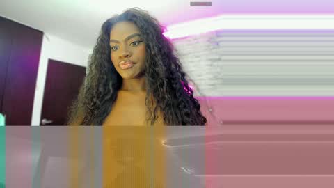 Snapshot of isabellabroms21 chatting on December 25, 2024, 3:49 pm v online show from December 25, 2024, 3:49 pm