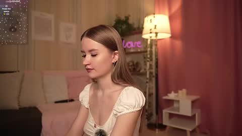 Snapshot of isabellatorrance chatting on September 27, 2025, 5:01 am Bella online show from September 27, 2025, 5:01 am