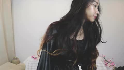 Selina online show from October 22, 2025, 4:29 pm