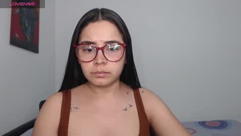 Snapshot of isemma chatting on January 3, 2025, 3:27 am Emma online show from January 3, 2025, 3:27 am