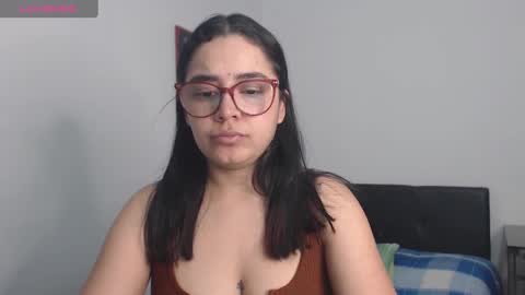 Snapshot of isemma chatting on February 10, 2025, 2:30 am Emma online show from February 10, 2025, 2:30 am