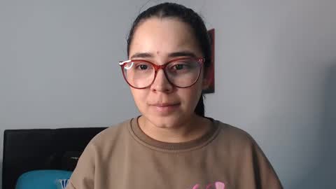 Snapshot of isemma chatting on March 11, 2025, 2:54 am Emma online show from March 11, 2025, 2:54 am